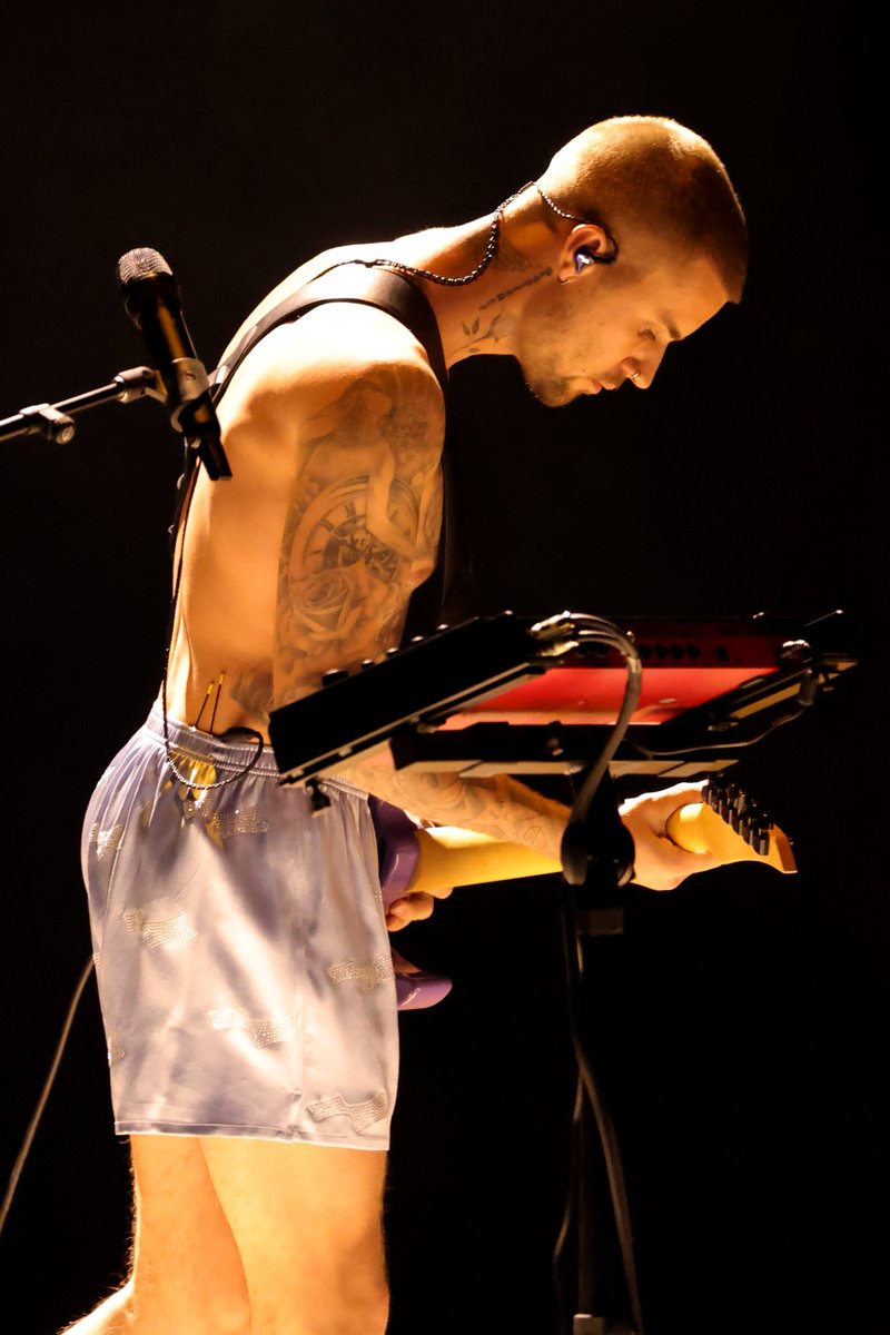 ComplexStyle's tweet image. Justin Bieber takes the Grammy stage in nothing but Skylrk shorts and socks