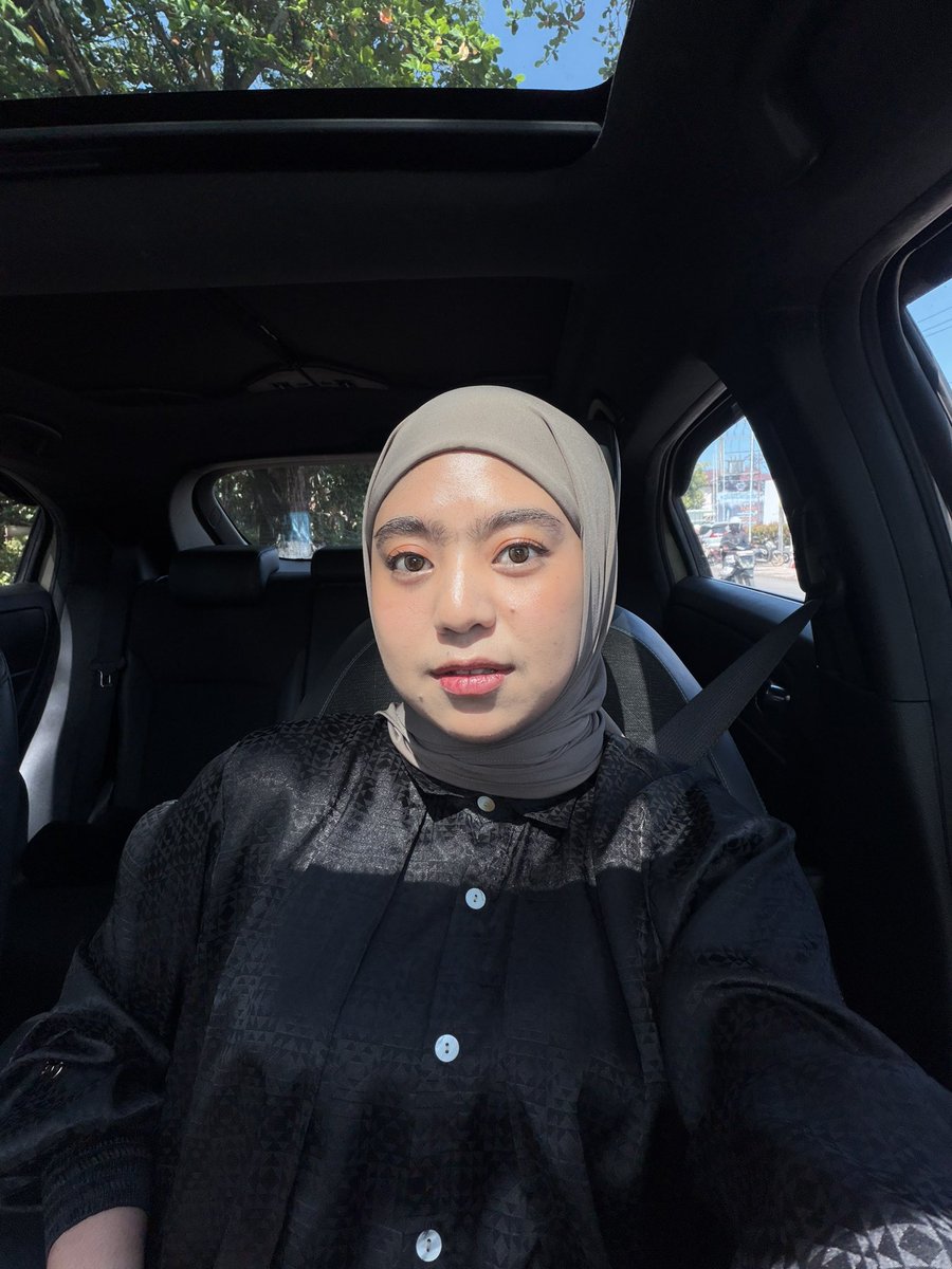 chaalompi's tweet image. Cinta sekali sama makeup ku hari ini, masyaallah😍✨