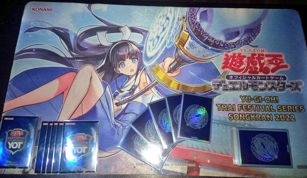 AmadeusRobin's tweet photo. My obsession with the color blue is just. 💙 https://t.co/iC8m2ThqeW