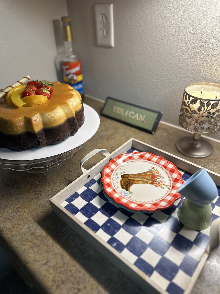 takeanapfirst's tweet image. I didn’t choose the calories, the calories chose me. ✨