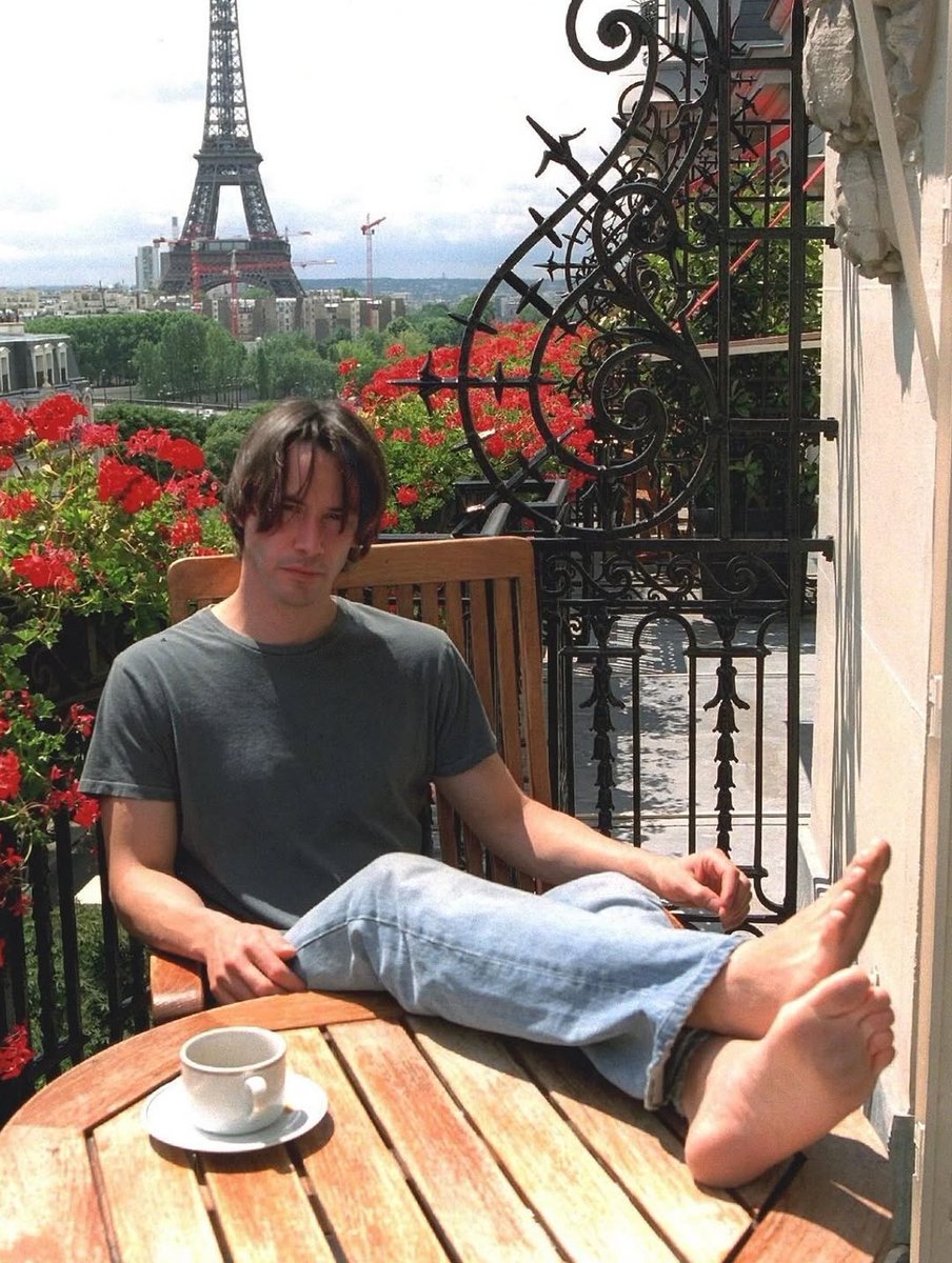 keanu reeves in paris, 2003