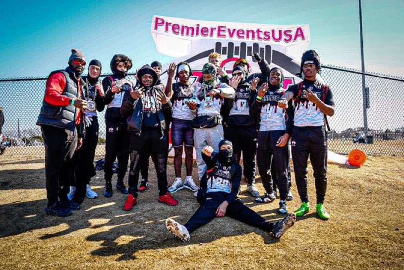 Trippaggie10's tweet photo. Had a great tournament this weekend with #shep_UP 7v7. We went 5-0 taking home the championship. I was playing Db and Wr and had 7 td’s 3 pic’s and a pic 6. I ended up winning defensive mvp. Thank you to all coaches and teammates. https://t.co/1CM2cL7wjA
