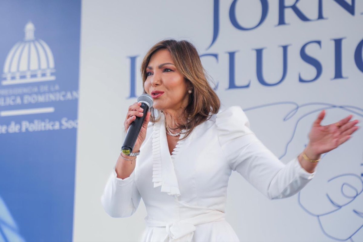 ¡La protección social llega al corazón de Santo Domingo Oeste! 🇩🇴 Bajo la coordinación del #GabineteDePolíticaSocial y el respaldo de más de 20 instituciones del Gobierno, hoy desplegamos una gran jornada de inclusión para acercar soluciones reales a quienes más lo necesitan.