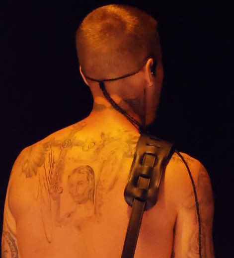 flatlineuhl's tweet image. SE TATUÓ A HAILEY