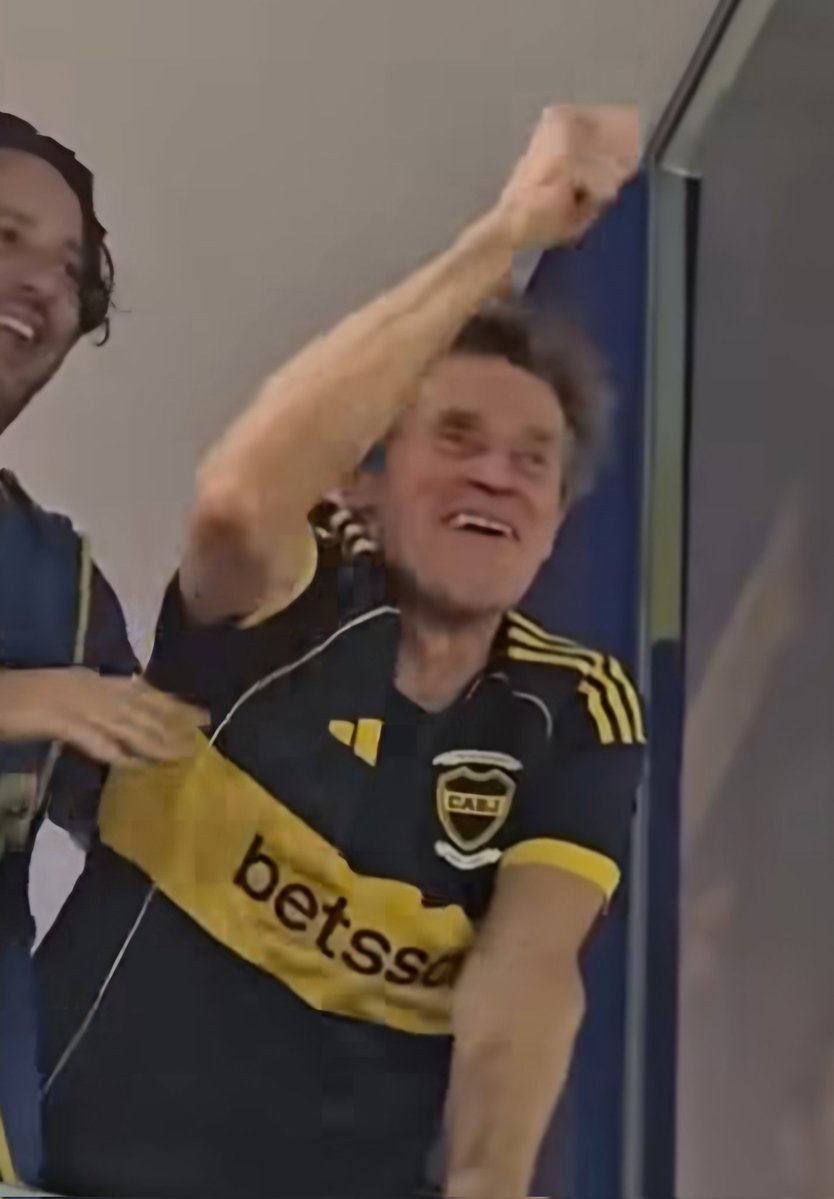 martinameconi's tweet image. Peter Parker botoooooon, Peter Parker botooooon.