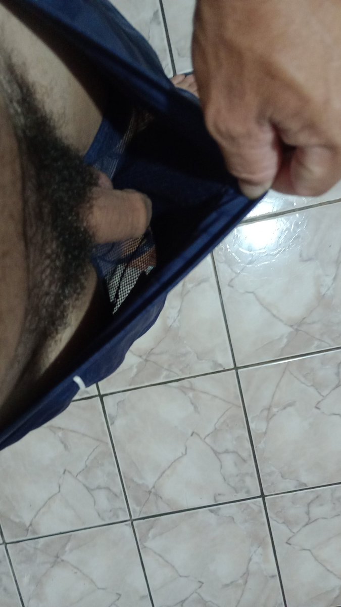 Alexbeetys's tweet photo. Domingo é o dia sem cueca 😁 https://t.co/1EtuWlLKtq