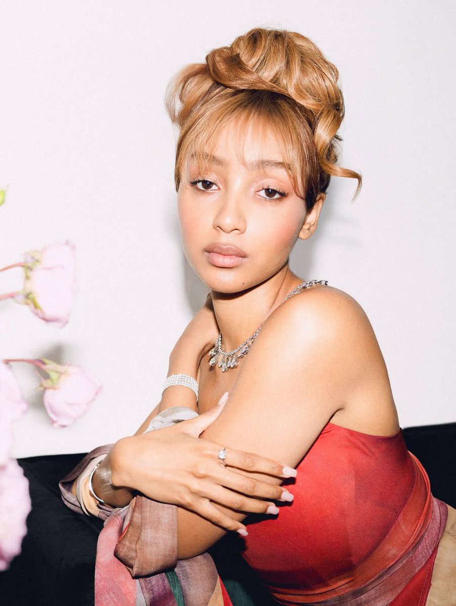 REINE4NOIRE's tweet photo. PINKPANTHERESS IS ABSOLUTELY STUNNING https://t.co/rKDhcei0zz