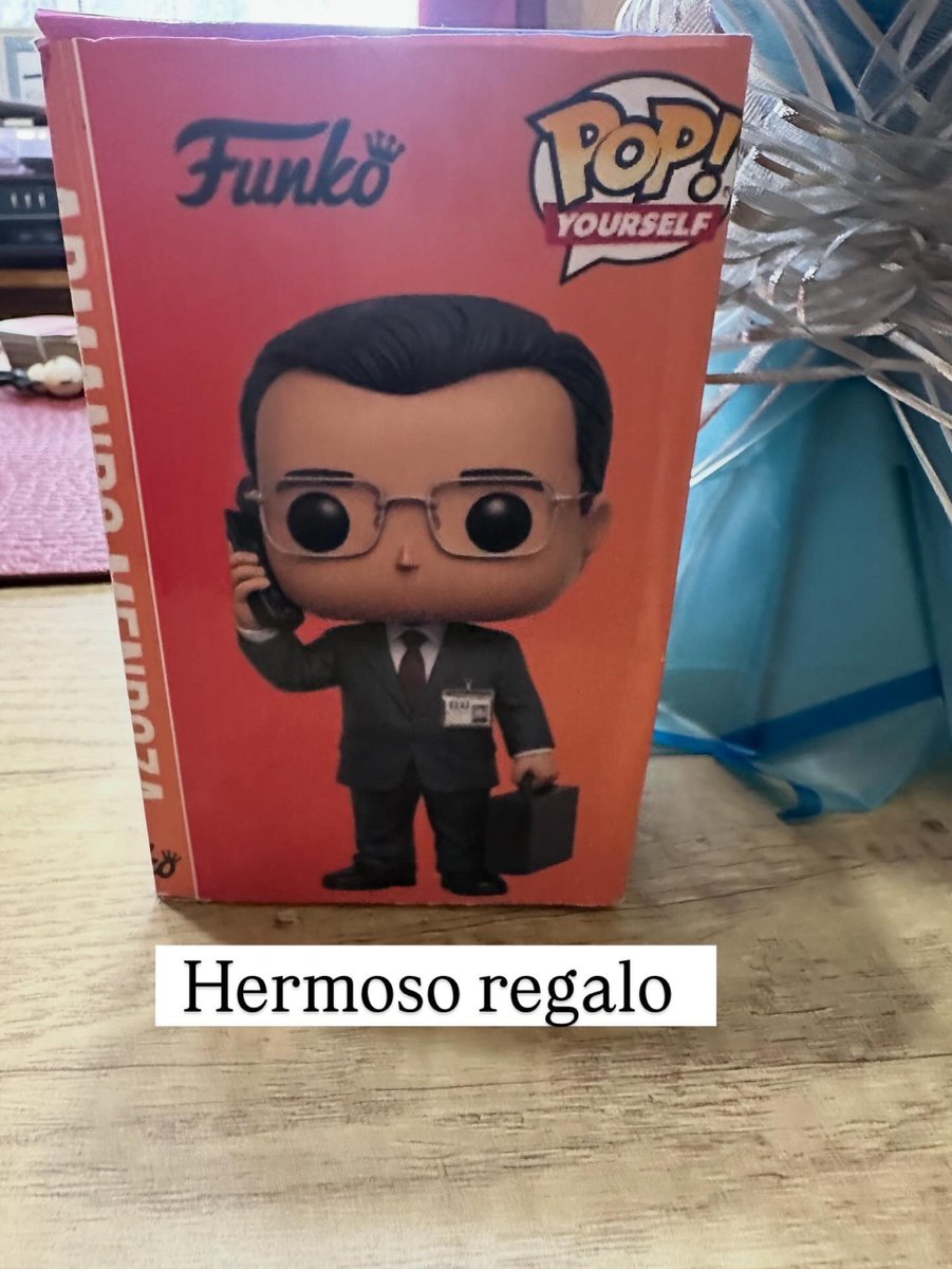 Siberpao's tweet photo. Regalo de cumple @jeabello https://t.co/MOYOBFLHEe