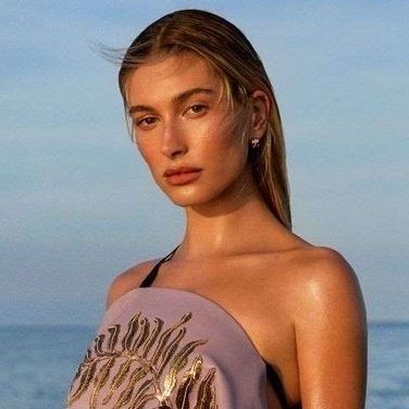 thisrhode's tweet photo. HAILEY BIEBEEEER??????? https://t.co/ynB0mIGZJn