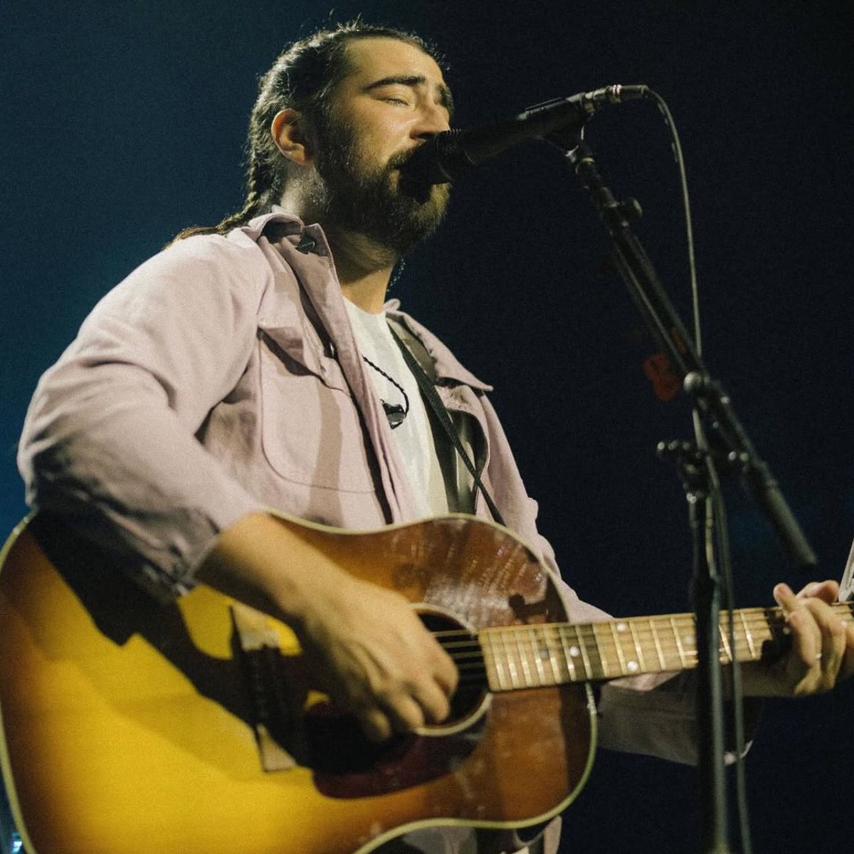 Noah Kahan will be touring this summer!