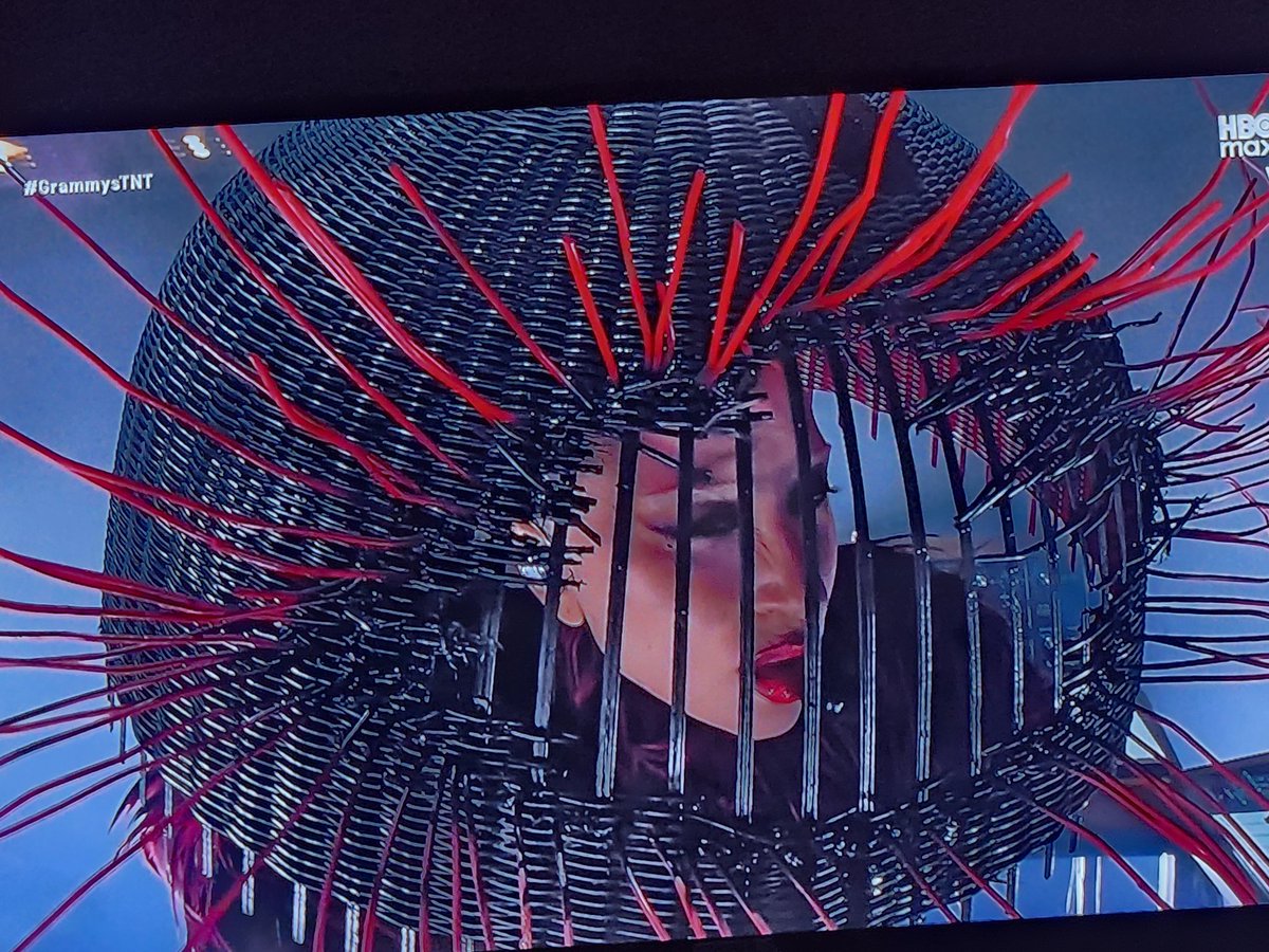 Yo de chiquito jugando a las escondidas en la casa de mi abuelo.
#GRAMMYs #LadyGaga