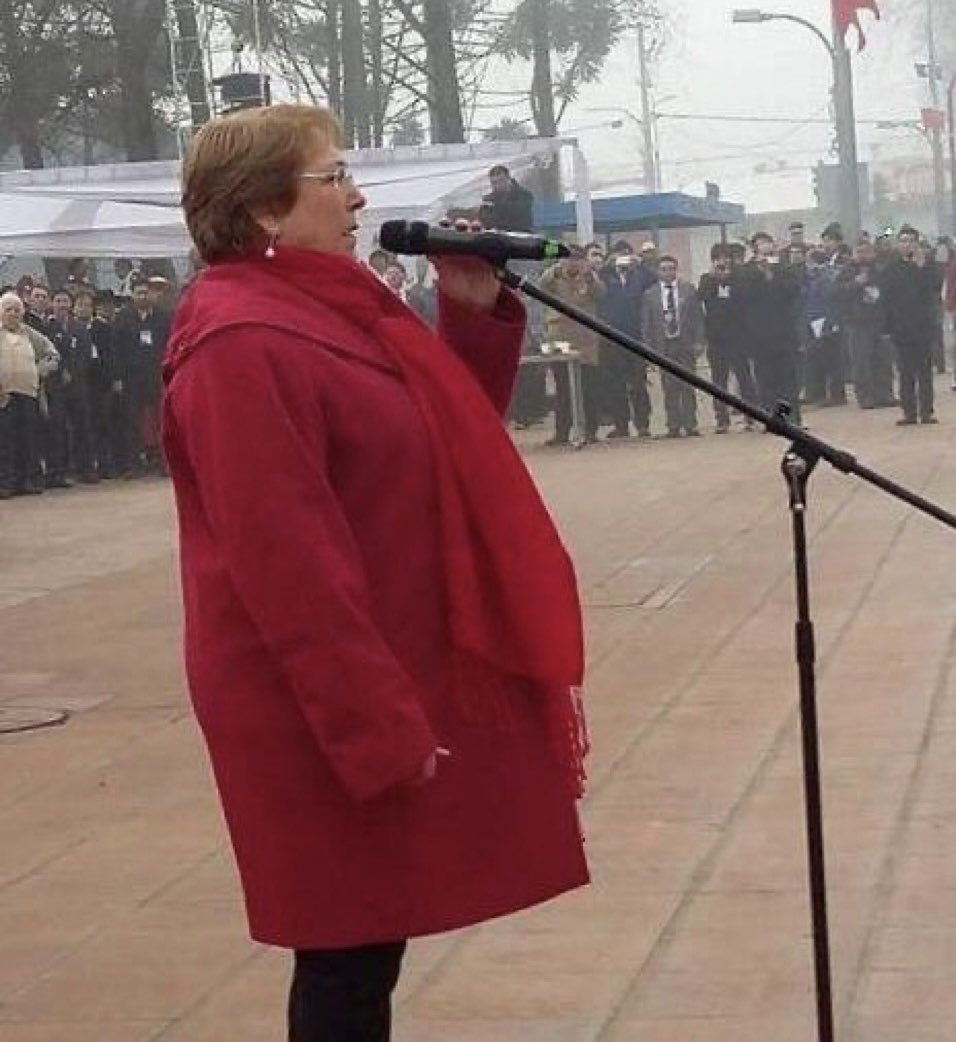 Regalonas de la olla.

Separadas al nacer 🫣🙄