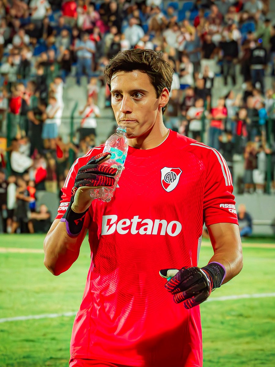 sudanalytics_'s tweet image. 🧤🇦🇷 Santiago Beltrán es el ÚNICO ARQUERO con las TRES VALLAS INVICTAS en el arranque del Apertura 2026.

21 años, y en su debut en Primera. 👏🏻