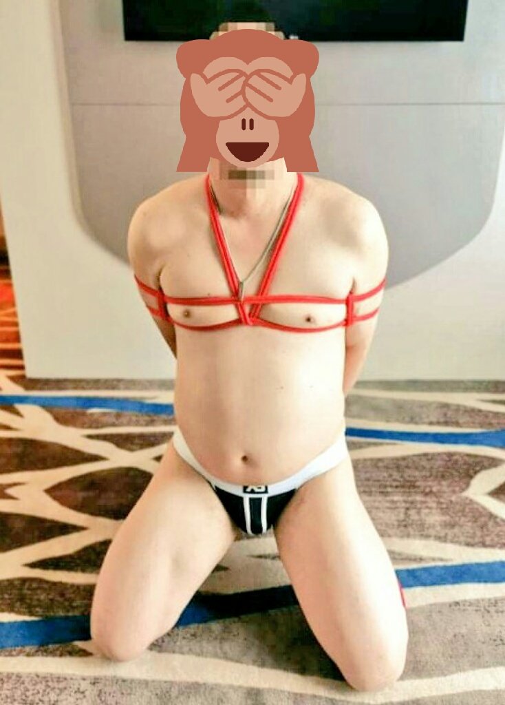 DisionW43388's tweet photo. Are there any muscular or chubby guys willing to be trained and filmed?
有壮男或大胖子要被调教和拍摄吗？ https://t.co/xjmU7gpcjT