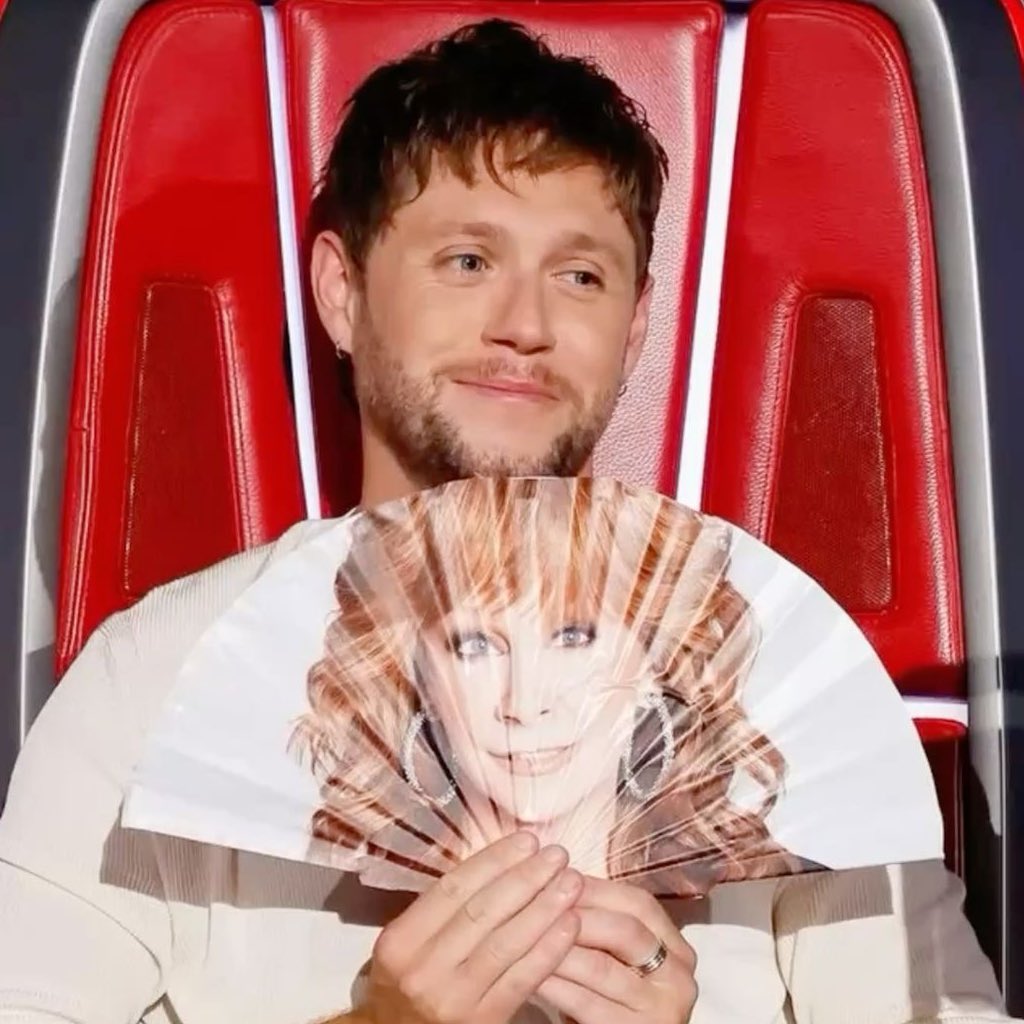 nialhsran's tweet photo. sou #TeamReba essa noite https://t.co/wfFVxBRI5m