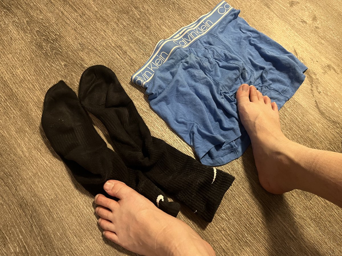 SeaSockNLocked's tweet photo. Back home and locked. Sadly didn’t get a chance to play with boys in DC. Gap tip to @kink_wear for a cage I can count on and @GayChastityRTs for picking my undies. https://t.co/OmUB6OhEZ9