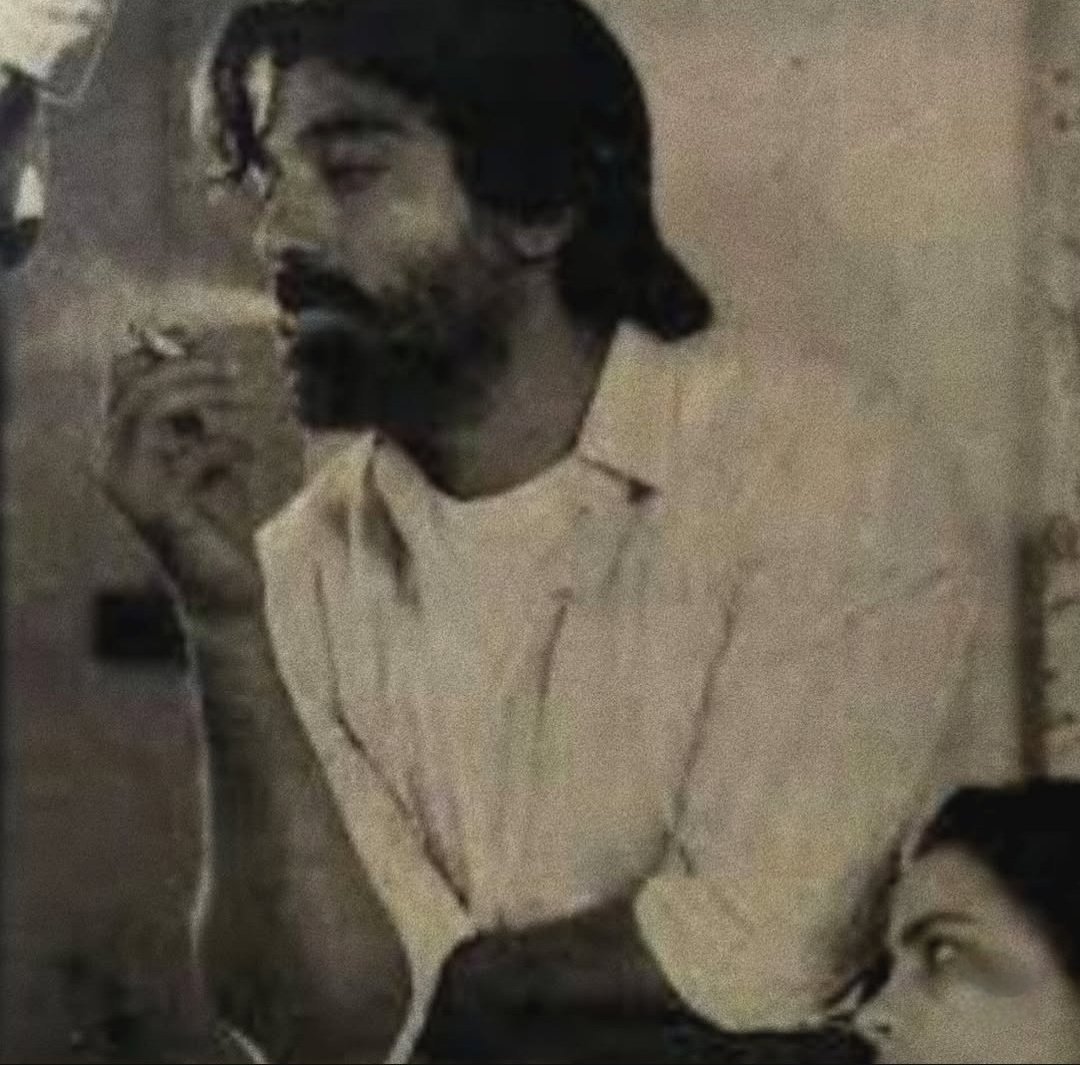 Kendrickkumaaru's tweet photo. 1988 https://t.co/nlQ7P6cxk9