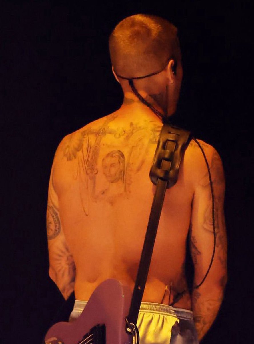 comfort ◡̈ tweet media