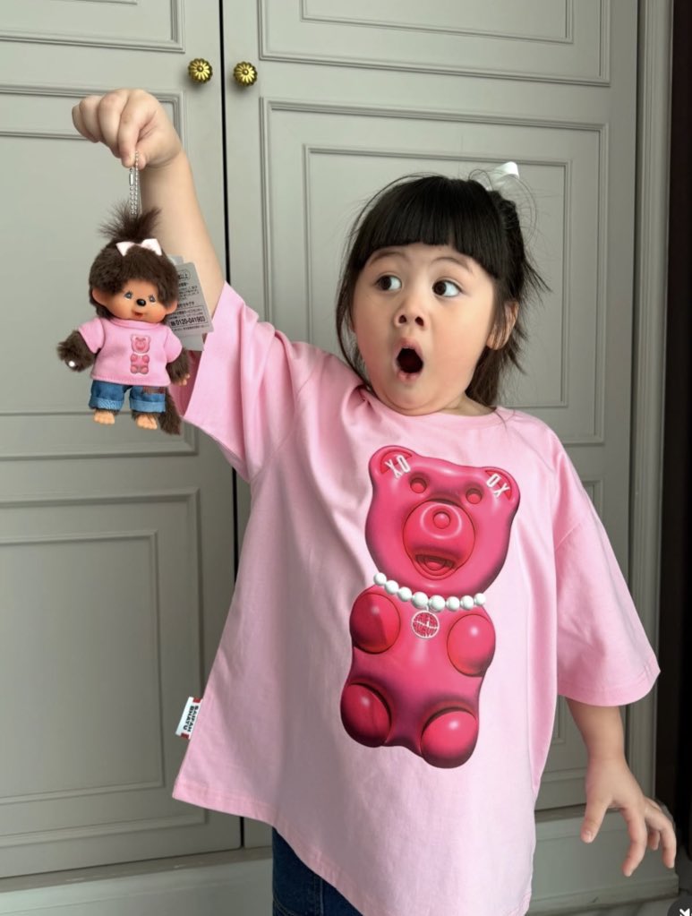 ม่อนชิชิ                                        ม่อนชิชิไลฟ์แอคชั่น