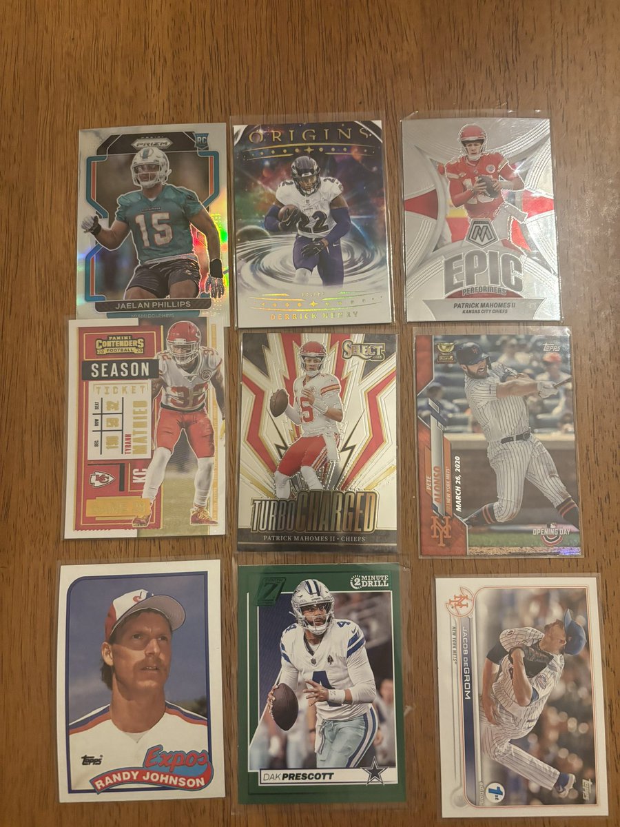 Sunday Stack Sale 
- Inventory clean out .25 each
- new $1
- New $3-5

Lot 50

$.50 each

Phillips silver