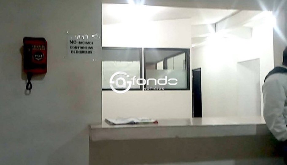 Alberto_Rubio's tweet image. 🚨URGENTE🚨

Una madre lleva dos horas esperando que alguien la atienda en el Ministerio Público.

Su hija de 14 años desapareció en el Estado de México.

Información: AFondoNoticias