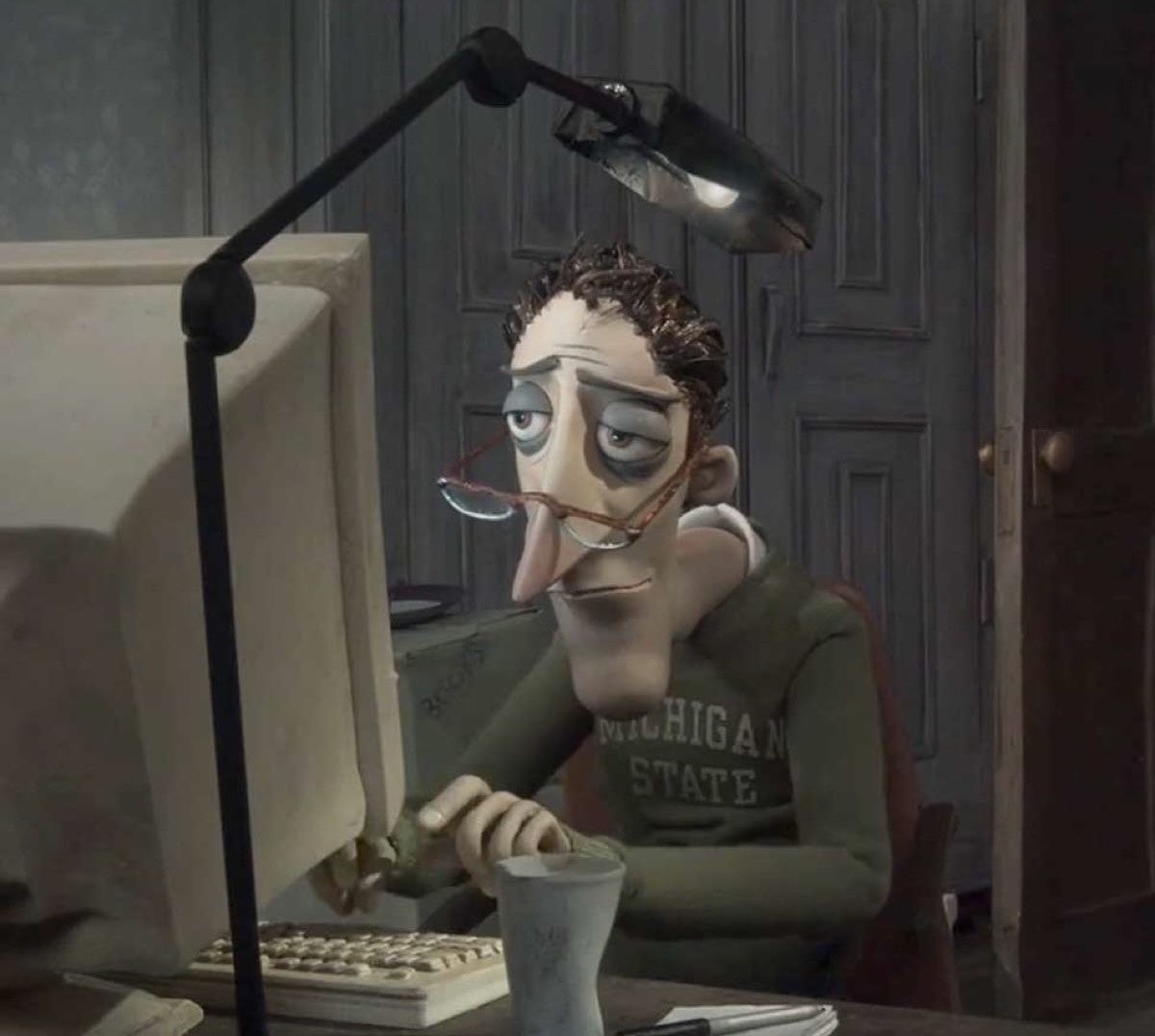 waiting for harry to show his face for 2 seconds