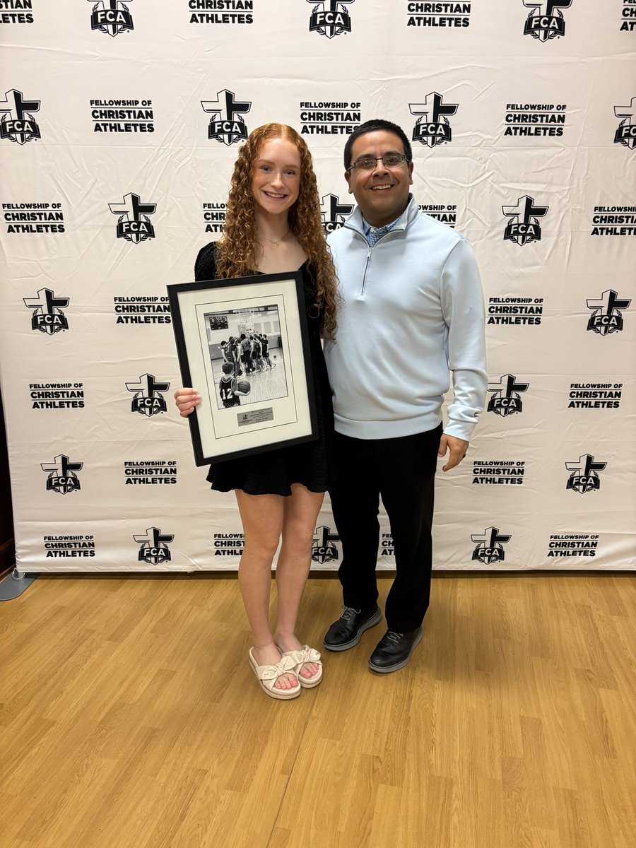 David Castellon tweet media