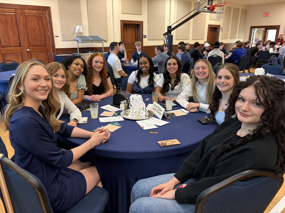 David Castellon tweet media