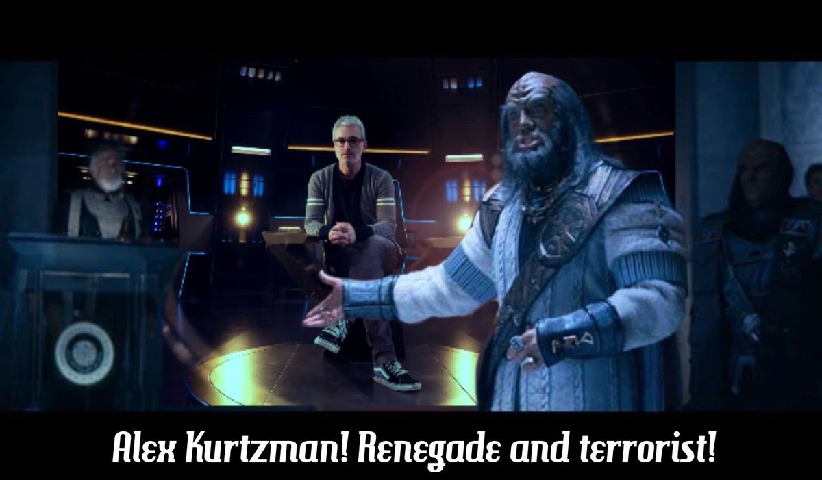OomsRF1's tweet photo. A famous Star Trek scene… revisited after Starfleet Academy latest flop episode…
#StarfleetAcademy https://t.co/Psk0bvdRjh
