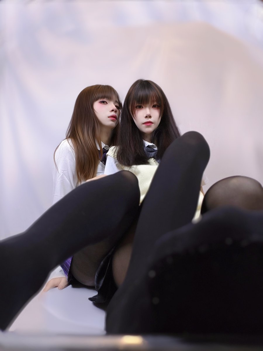 scb_seina's tweet photo. 2.2 = 2人💕2黑丝👣 https://t.co/2DpQc0R1aV