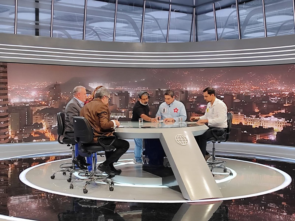 En breve <a href="/Renzoiban/">Renzo Ibáñez</a> vs <a href="/diego_pomareda/">Diego Pomareda</a> vía #Enfrentados por <a href="/americatv_peru/">América</a> 🔥🔥 con <a href="/alvarezrodrich/">Augusto Alvarez Rodrich</a> y <a href="/jctafur/">Juan Carlos Tafur</a> 

#Apra2026 #ElOchoDelApra #RenzoIbañezDiputado