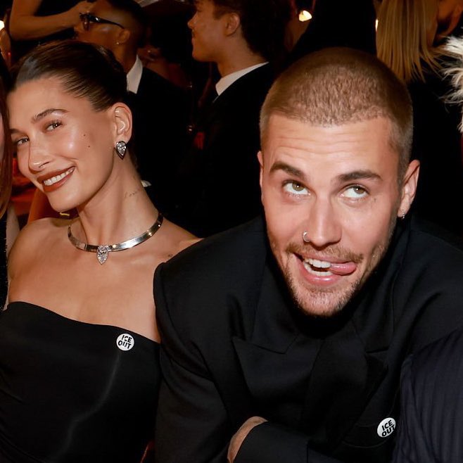 biebstanding's tweet image. los quiero ver brillar siempre