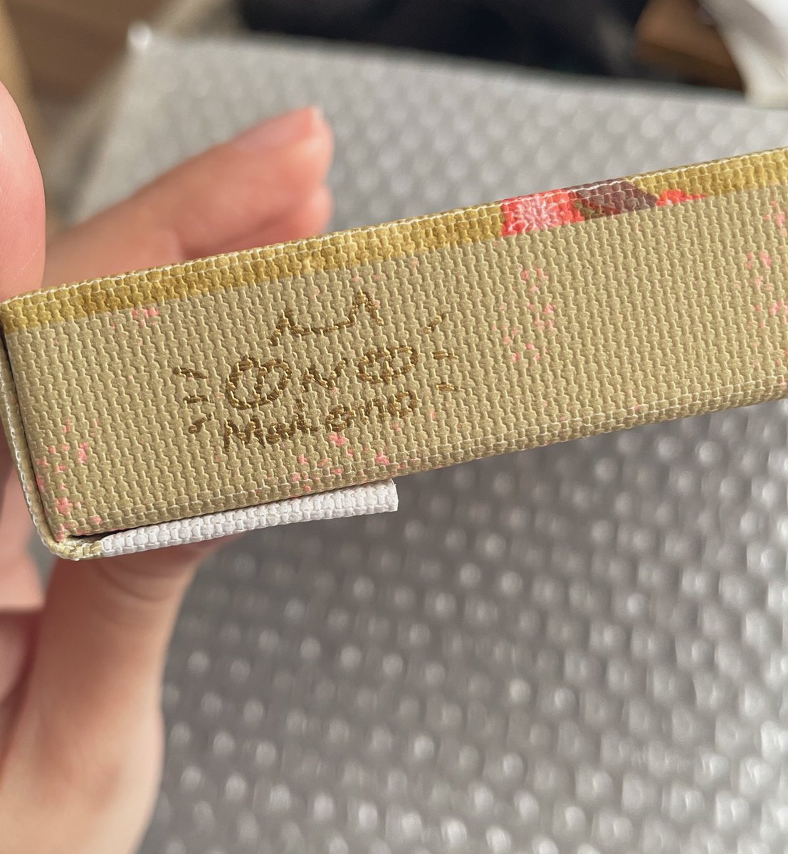 本日もよろしくお願い致します✨
高精細キャンバスプリント追加発注をかけました！
【ネコ絵描きオノマイ展】 
▪︎会期/2026/2/1(日)〜2/27(金) 
▪︎営業時間/10:00〜22:00 
▪︎会場/TSUTAYA BOOKSTORE 岡山駅前様
新旧原画＆新グッズあり
この機会に是非ご覧ください。
よろしくお願い致します🐈