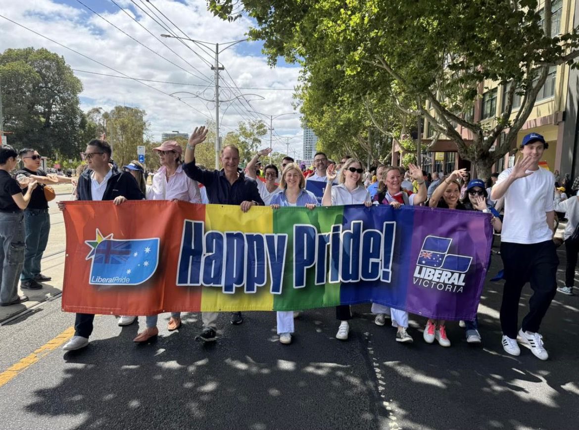 senatorbabet's tweet image. Remember when the Liberal Party were seen as strong economic managers? Prudent. Responsible. Able to balance a budget and rein in the cost of living. Now they’re as woke as it gets. 

Here is the leader and deputy leader of the Victorian Liberal party marching at Midsumma…