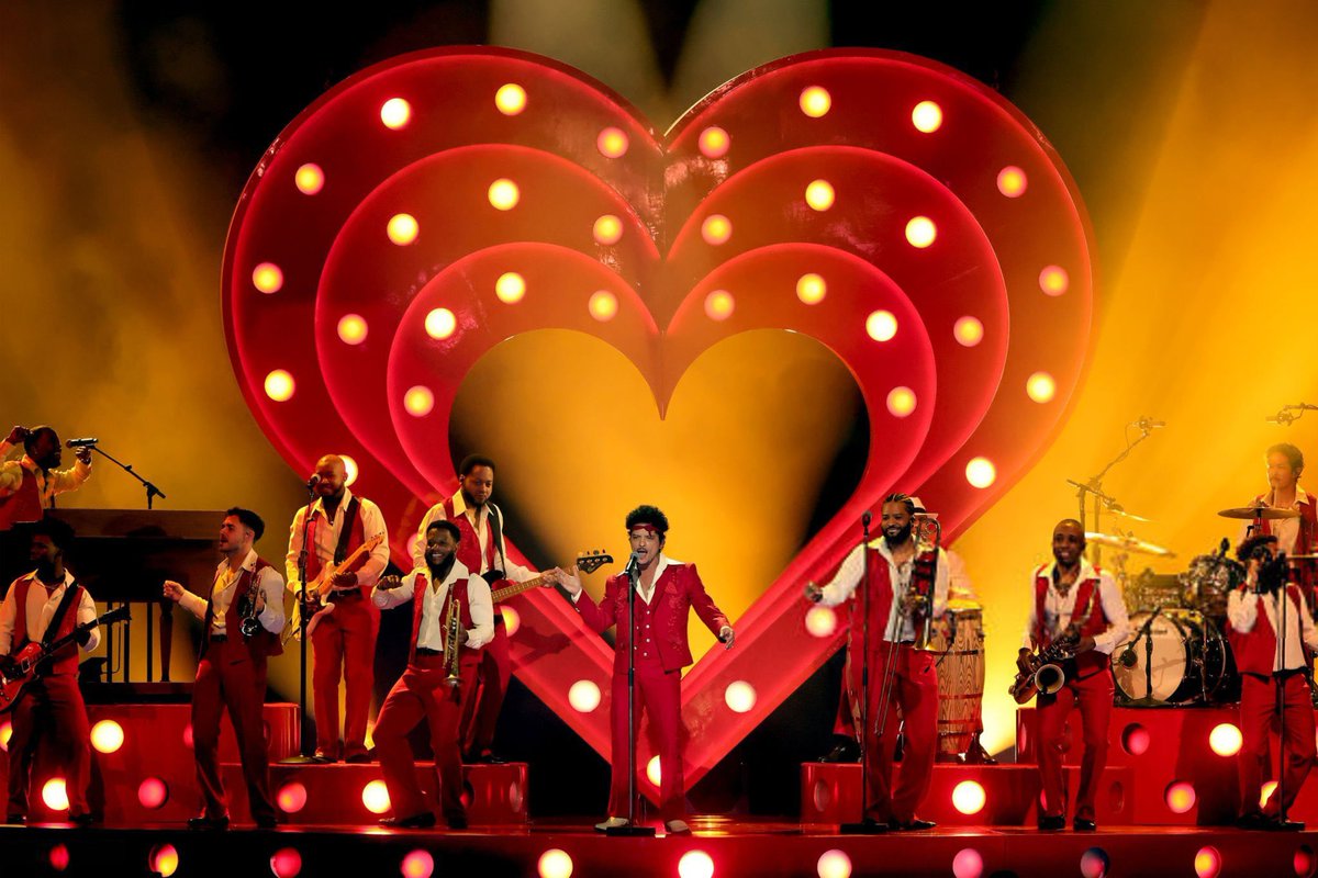 BrunoMarsAccess's tweet image. THE ROMANTIC