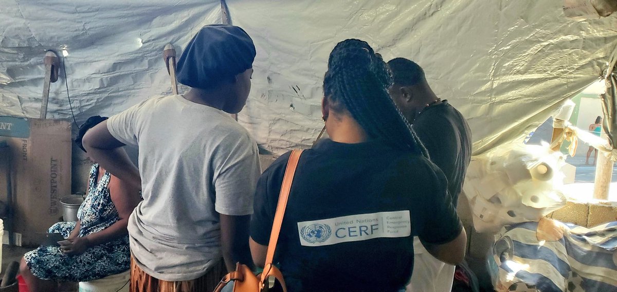CombiteD's tweet photo. Déploiement des agents de #CPD, au cours de la semaine écoulée, dans certains sites de personnes déplacées internes de la zone métropolitaine de Port-au-Prince, en vue d’identifier et d’enregistrer, sur la base de critères de vulnérabilité,les personnes ayant des besoins urgents et un soutien psychosocial.

Ces interventions soutenues par le fonds @UNCERF et l'appui technique de @UNHumanRights,permettront d’appuyer plus d’un millier de personnes déplacées internes (PDI) à travers des transferts monétaires,au bénéfice notamment des PDI malades nécessitant des médicaments,des personnes blessées,des personnes vivant avec un handicap,ainsi que des femmes cheffes de famille.

#Renforcementdelaréponsedeprotectiondelazonemetropolitaine.