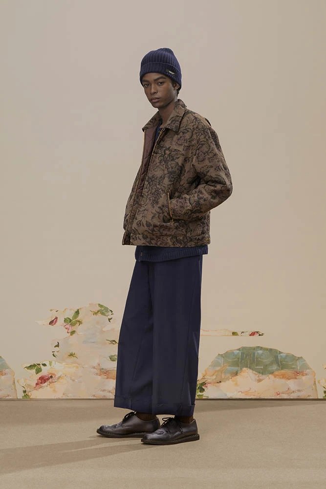 fashionjp's tweet image. 【2026-’27年秋冬パリ・メンズファッションウィーク】
#UNDERCOVER（アンダーカバー）が新作を発表

シンプルさの中に見せる強い個性、アンダーカバー流の日常着。🔻
soen.tokyo/fashion/collec…

#ParisFashionWeek