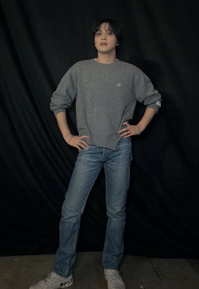 แฮชาน 80% ก้คือช่วงขา จิงงง ขายาวมากก แล้วคือขาตอนใส่กางเกงยีนส์คือสวยมากอะ จิงๆๆๆ