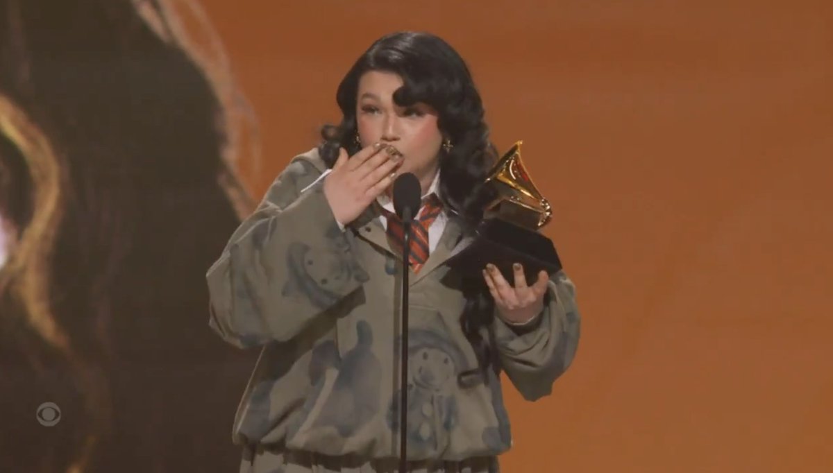 RollingStone's tweet photo. Lola Young wins for best unedited F-bomb in Grammy history https://t.co/8I1daM0xYF