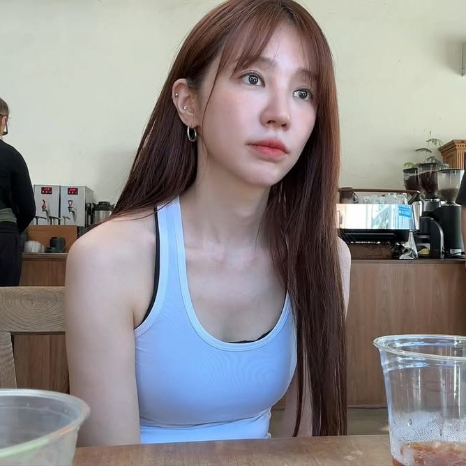 Eun Hye, Yoon. tweet media