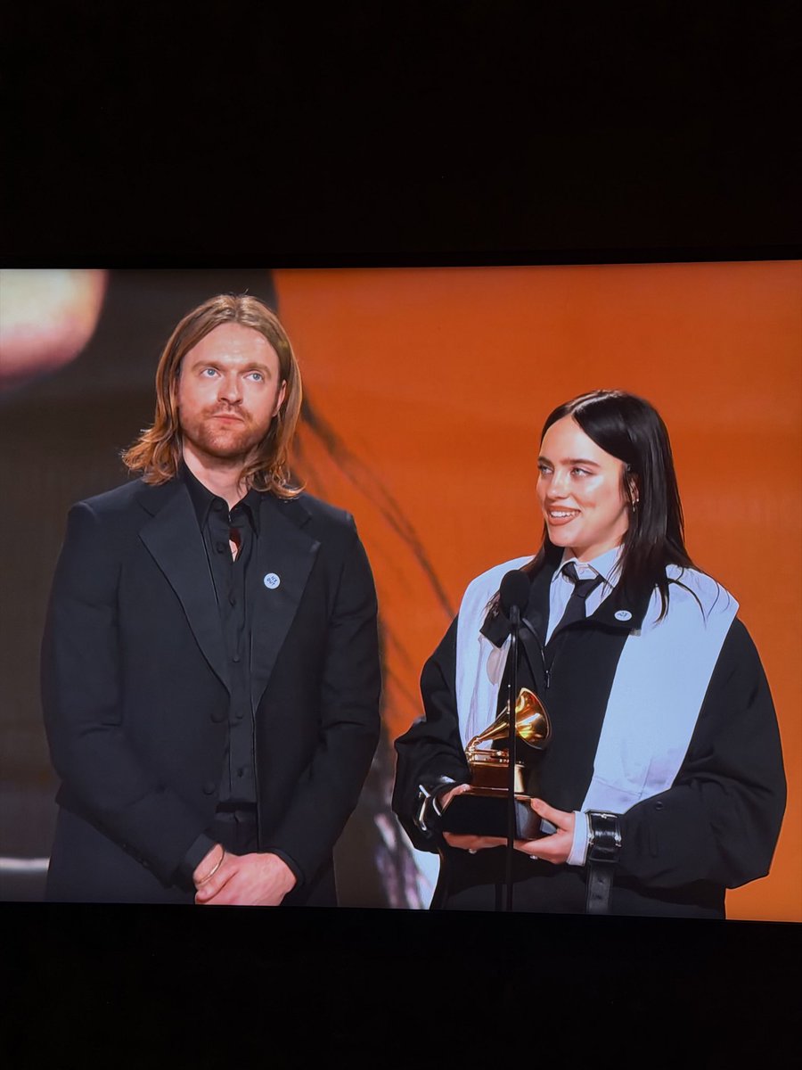 lilmamoru's tweet photo. No one is illegal on stolen land #billieeilish #GRAMMYs https://t.co/QAyWmAhTu1