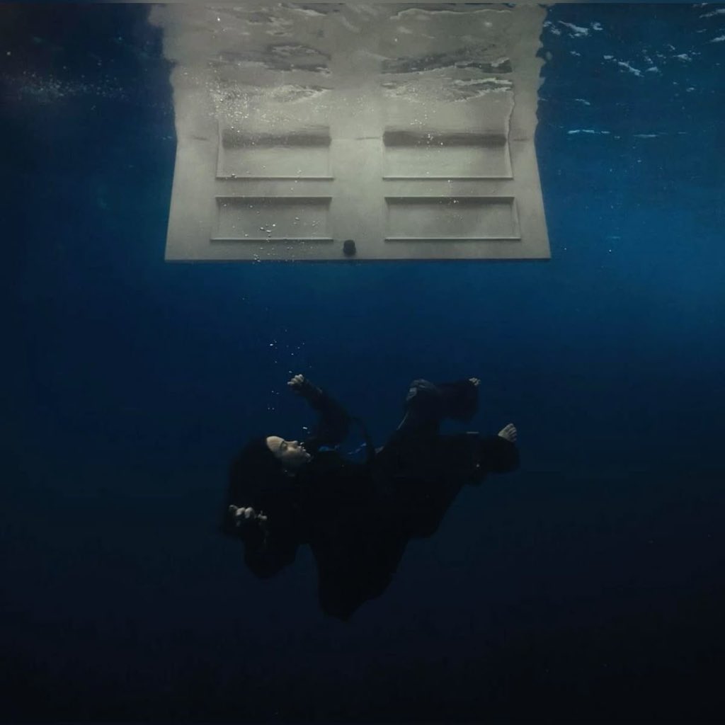 pop_insider 🤍🖤 tweet media