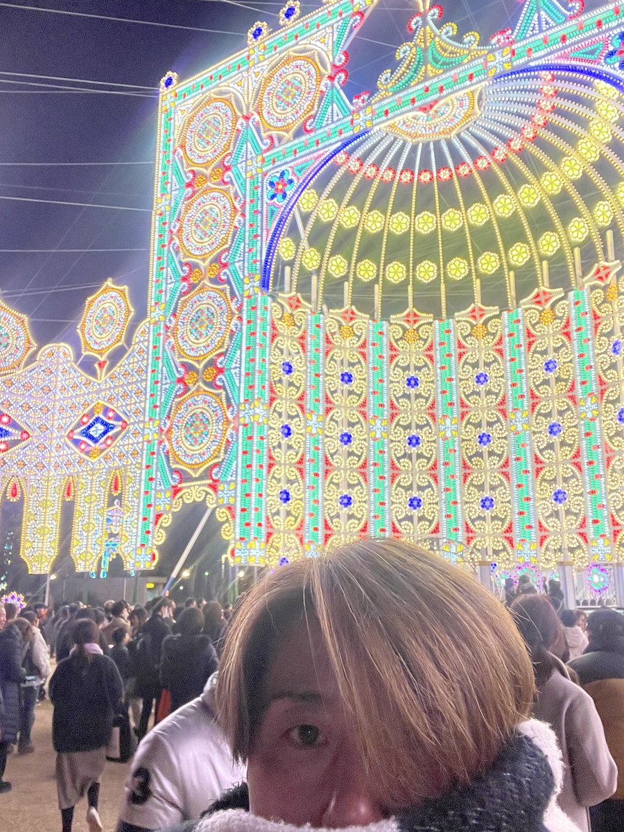 おはよう〜☀️

震災で犠牲になられた方々の追悼も忘れず
神戸ルミナリエの光に癒されてきました！

機会があればみんなにも是非観て欲しい！

今日もステキな１日を✨