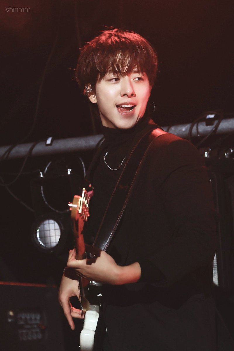 260201 퍼뮤스 FMS

세상에서 제일 잘생긴 베이시스트

#CNBLUE #이정신 #leejungshin