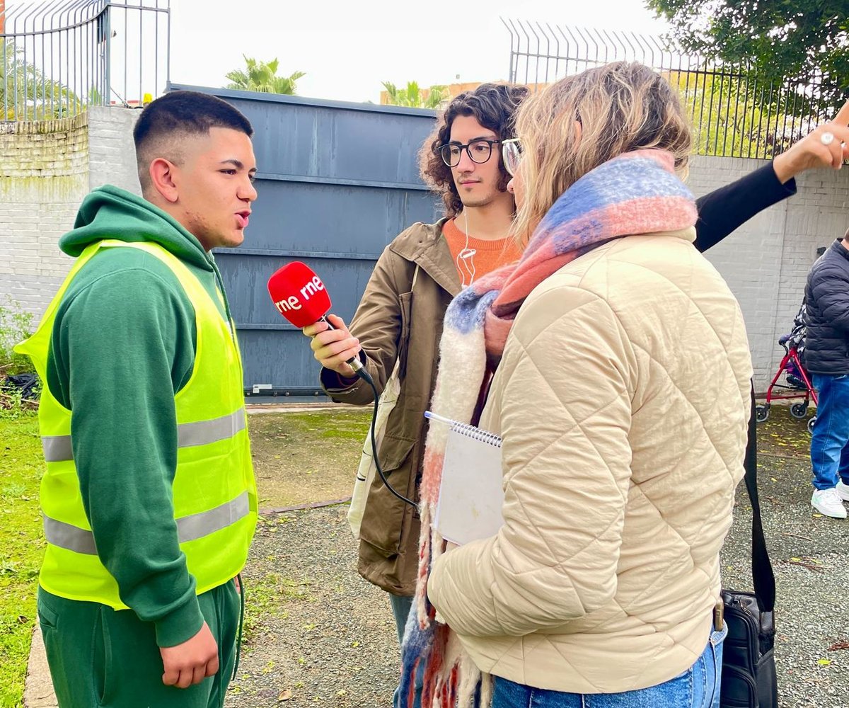 Un año más, el 30 de enero (#díadelapazylanoviolencia) recorrimos las calles del barrio para educar en la tolerancia, la solidaridad y el respeto a los derechos humanos desde las aulas.
 
Una marcha organizada por @nortemesa junto a otros centros educativos y colectivos sociales.