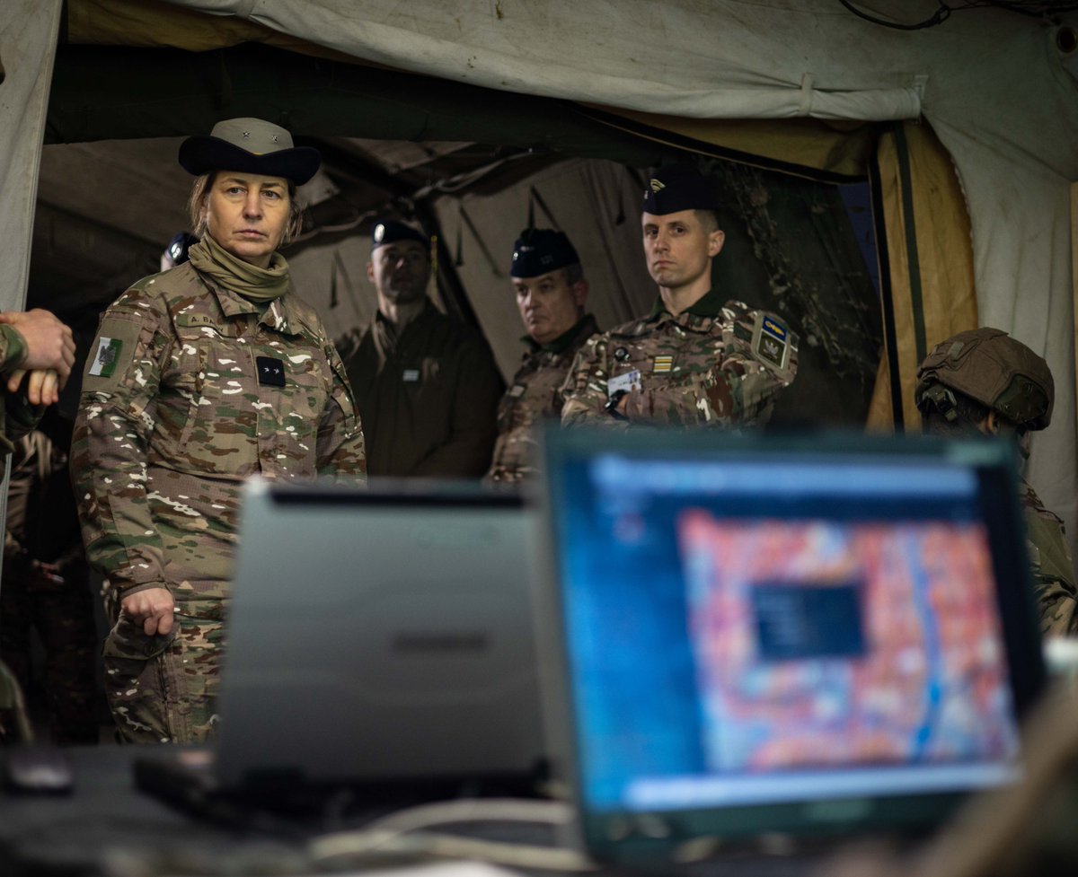 121e régiment du Train tweet media