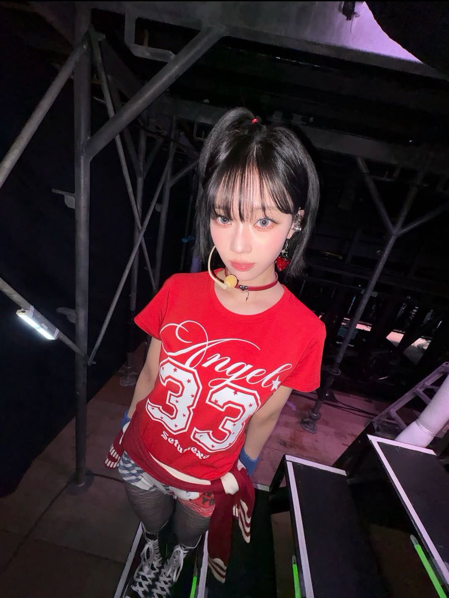 Me when they ask me to define three apples tall