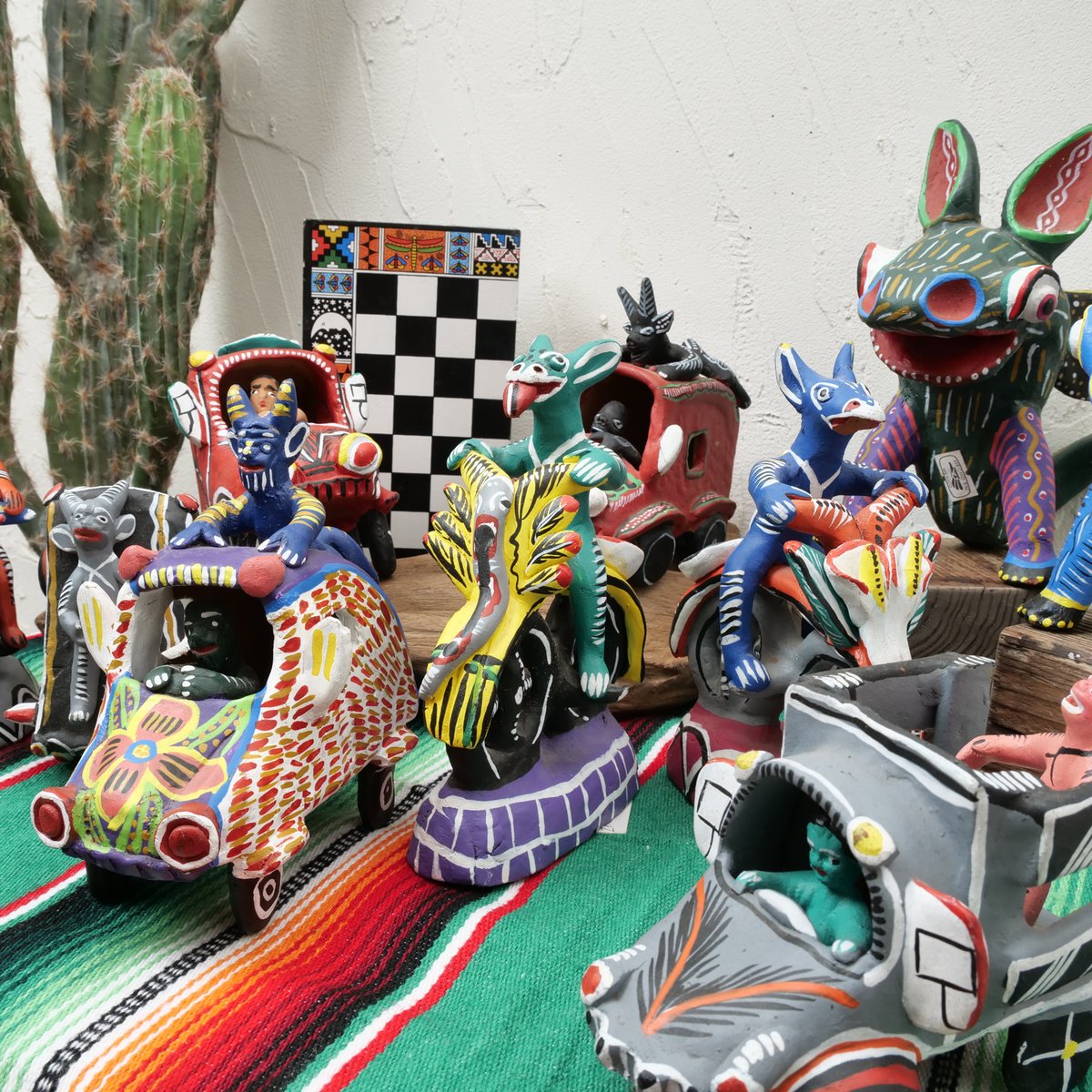 NEW アレブリヘ メキシコの民芸品アレブリヘが入荷しました。 「夢で見