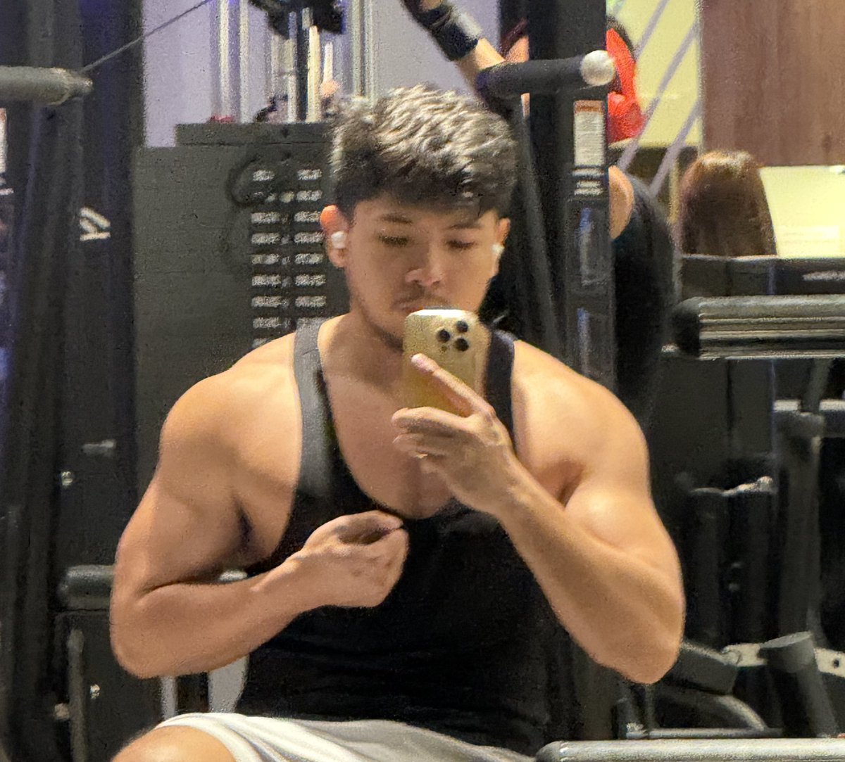 Steve ♈ tweet media