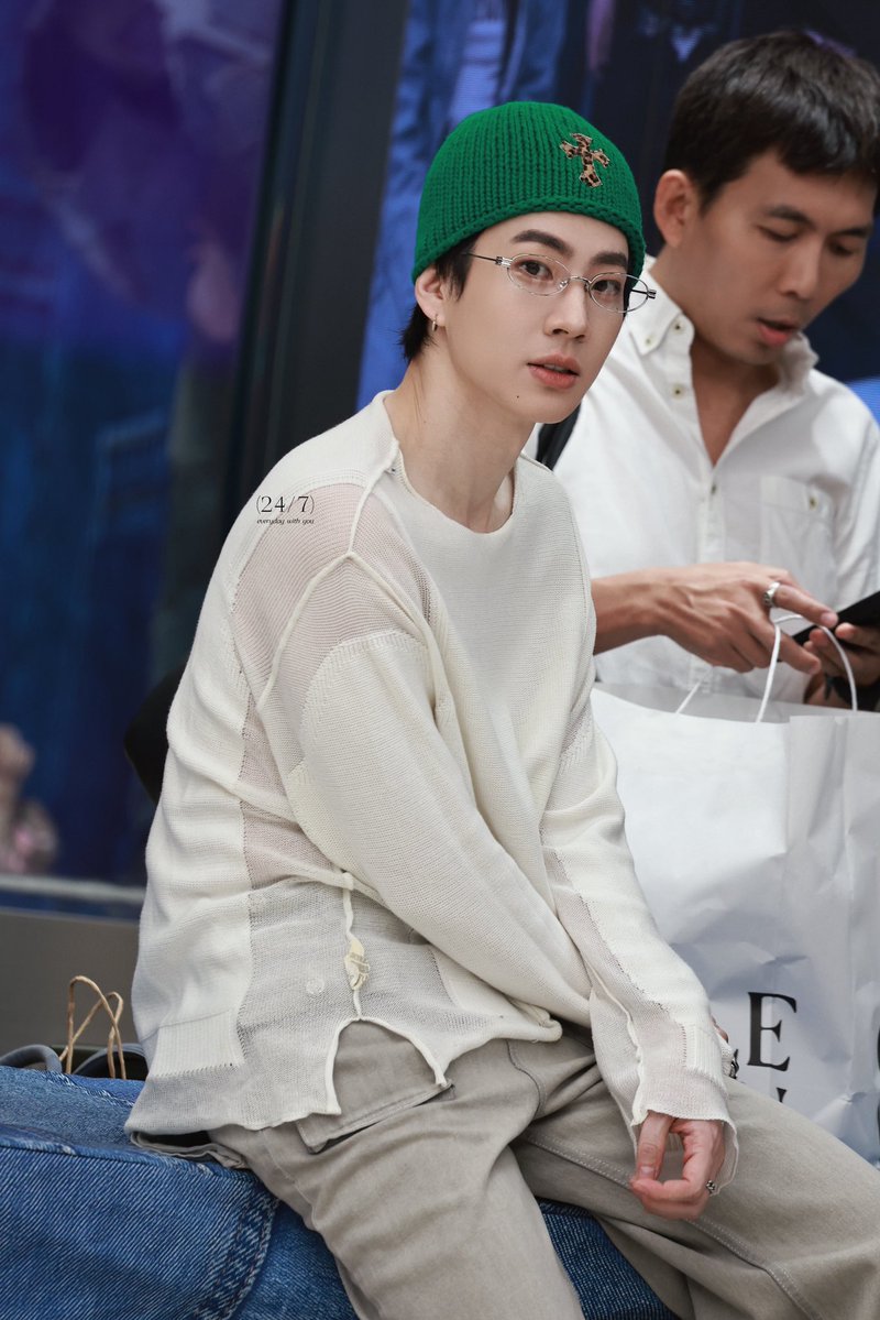 247withuuuu's tweet image. 02/02/26

우리😽

GWATP DENIM CORNER
#GunATPxGENTLEWOMAN
#กันอรรถพันธ์ #GunAtthaphan 
@AtthaphanP @off_tumcial